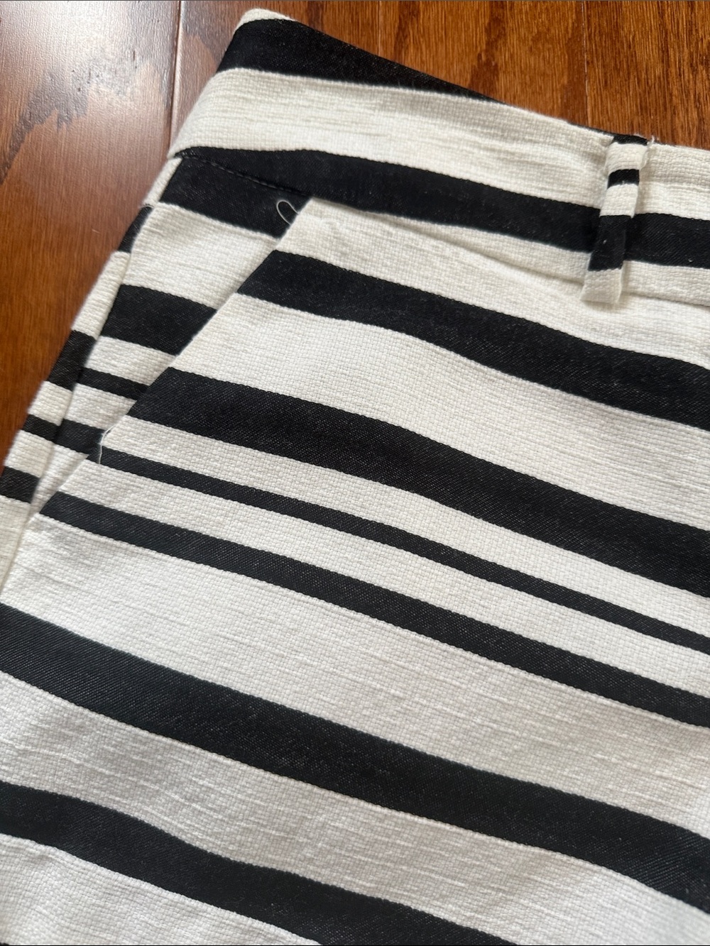 New York & Co Striped Tailored Shorts Cotton Blend Flat Front - Picture 7 of 12